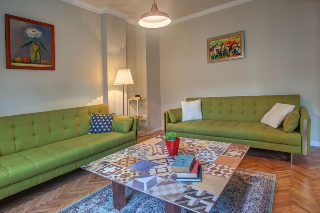 Apartment Center, Shishman Street Bijou *